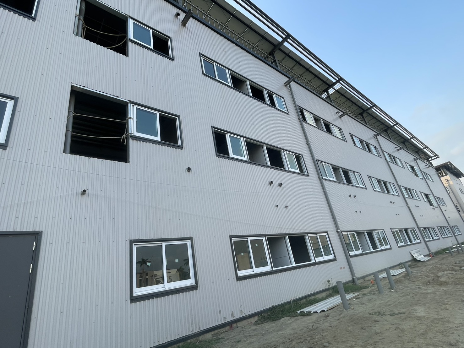 台南科技園區廠房外框出貨安裝