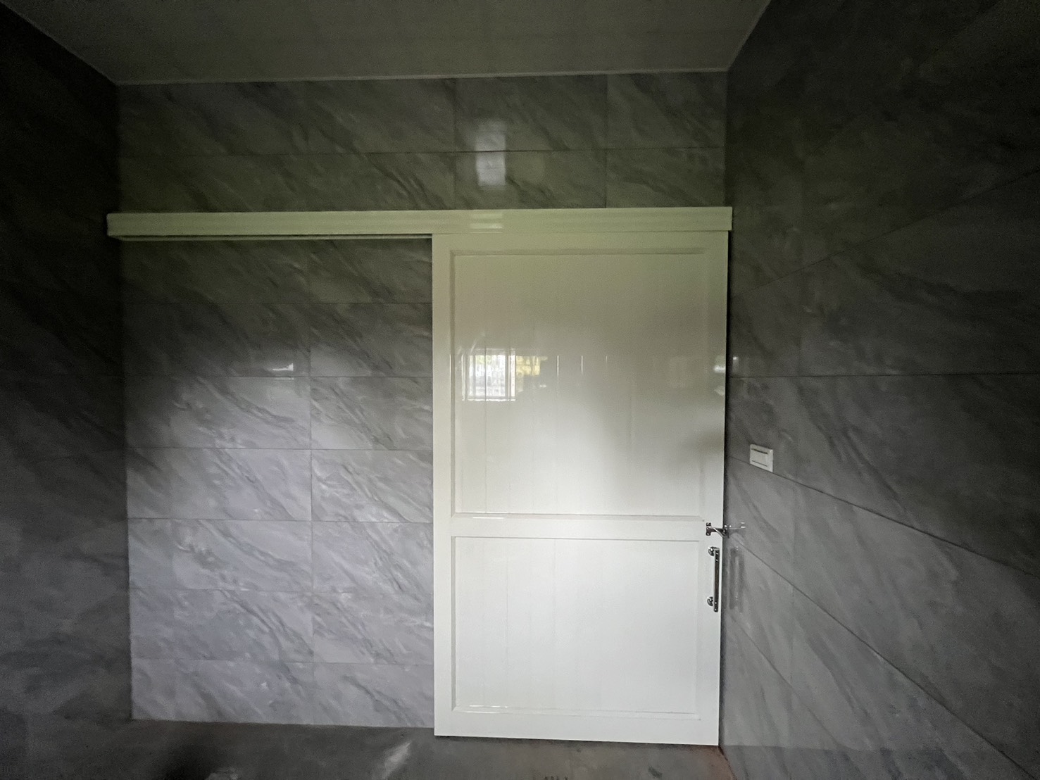 屏東農科園區吊軌拉門安裝